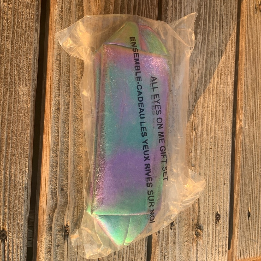 NWT iridescent zip bag